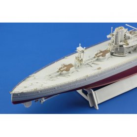 HMS DREADNOUGHT 1915 Trumpeter 06705