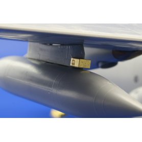 Eduard BIG 1:72 C-130H/J Herkules dla Italeri