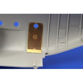 Eduard BIG 1:72 C-130H/J Herkules dla Italeri