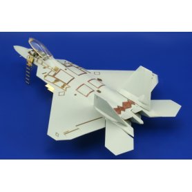 F-22 REVELL