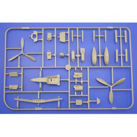 Eduard 1:48 Focke Wulf Fw-190 F-8 WEEKEND edition