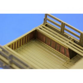 Eduard 1:35 M-1097 Cargo Carrier dla Italeri