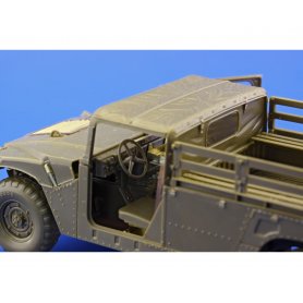 Eduard 1:35 M-1097 Cargo Carrier dla Italeri