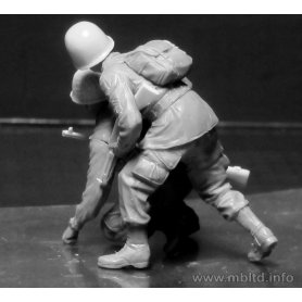 MB 1:35 US & German paratroopers