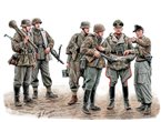 MB 1:35 LETS STOP THEM HERE / 1945 | 6 figurines | 