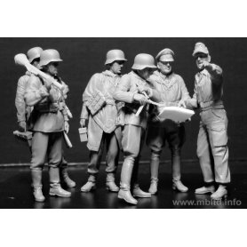 MB 1:35 Lets stop them here 1945