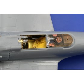 Eduard BIG 1:48 Mitsubishi A6M5c Zero dla Hasegawa