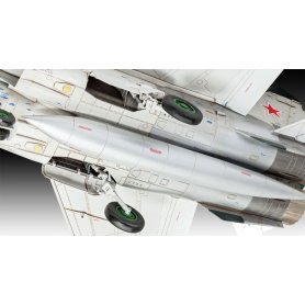 Revell 1:18 Mikoyan i Gurevich MiG-25 RBT Foxbat B