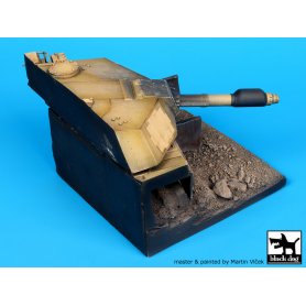 Black Dog 1:35 Zniszczony M1A1 Abrams | Podstawka pod figurki |