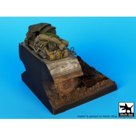 Black Dog 1:35 M-20 | Podstawka pod figurki |