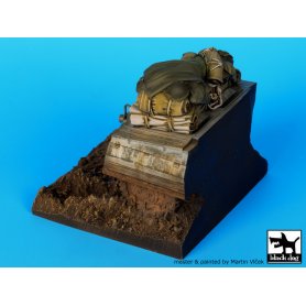 Black Dog 1:35 M-20 | Podstawka pod figurki |