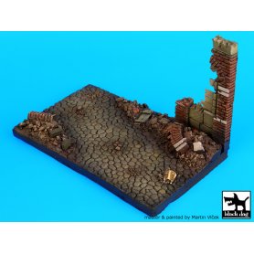 Black Dog 1:35 Ulica z ruinami | Podstawka pod figurki |