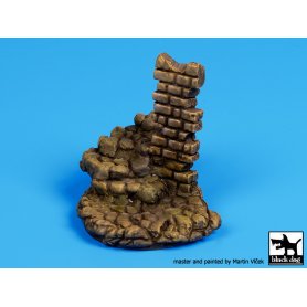 Black Dog Stone stairs with column base