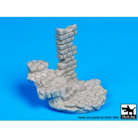Black Dog Stone stairs with column base