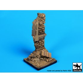 Black Dog Hause ruin wall base