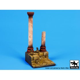 Black Dog Columns base