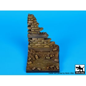 Black Dog 1:35 Zrujnowana ściana cz.4 | Podstawka pod figurki |