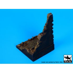 Black Dog 1:35 Zrujnowana ściana cz.4 | Podstawka pod figurki |