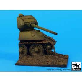 Black Dog Destroyed T 34 base