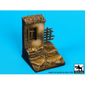 Black Dog 1:35 Róg domu cz.4 | Podstawka pod figurki |
