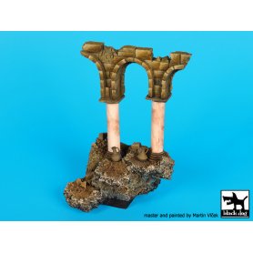 Black Dog Columns No2 base