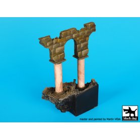 Black Dog Columns No2 base