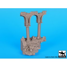 Black Dog Columns No2 base
