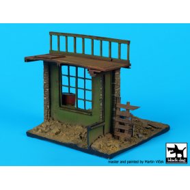 Black Dog 1:35 Zrujnowany dom | Podstawka pod figurki |