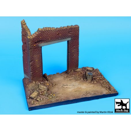 Black Dog Factory entrance (125x75 mm)