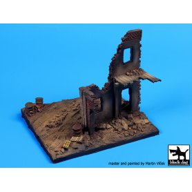 Black Dog Hause ruin Europe base