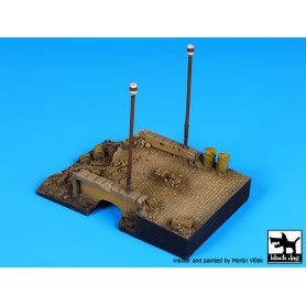 Black Dog 1:72 Zniszczony most | Podstawka pod figurki |