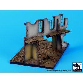 Black Dog 1:72 Ulica ze zrujnowanym domem | Podstawka pod figurki |