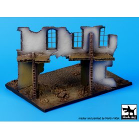 Black Dog 1:72 Ulica ze zrujnowanym domem | Podstawka pod figurki |