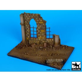 Black Dog 1:72 Ruiny katedry | Podstawka pod figurki |