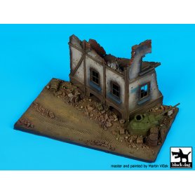 Black Dog 1:72 Ulica ze zrujnowanym domem cz.2 | Podstawka pod figurki |