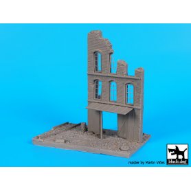 Black Dog 1:72 Zrujnowana fabryka z torami | Podstawka pod figurki |