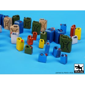 Black Dog Moder plastic cans accessories set