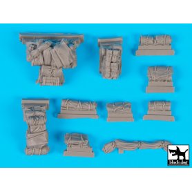 Black Dog Tentage+bedrols No3