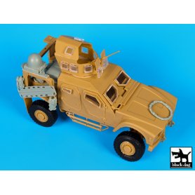 Black Dog M-ATV WINT-T A with equip.accessories set for Panda