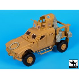 Black Dog M-ATV WINT-T B with equip.accessories set for Panda