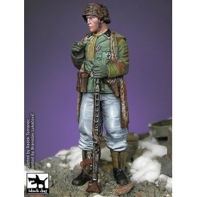 Black Dog Leutnant grenadier Ardennes 1945