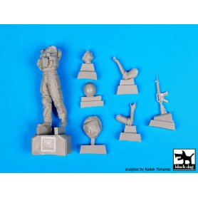 Black Dog Israel army soldiers set