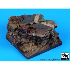 Black Dog Cracked road base fantasy base