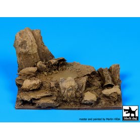 Black Dog Rock fantasy base