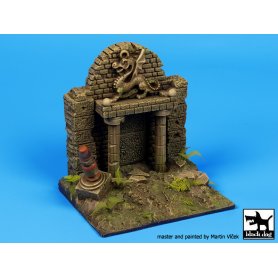 Black Dog Dragon house fantasy base