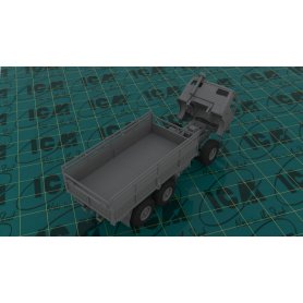 ICM 35001 Kamaz 6 Wheel Army Truck