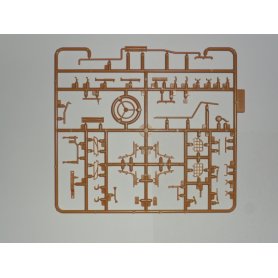 ICM 1:35 35516 ZIL-131 SOVIET TRUCK