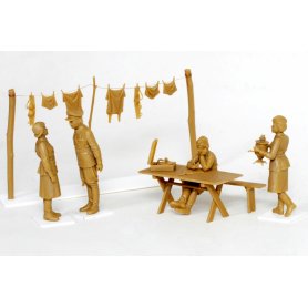 ICM 1:35 Soviet military servicewomen 1939-1942 | 4 figurki |