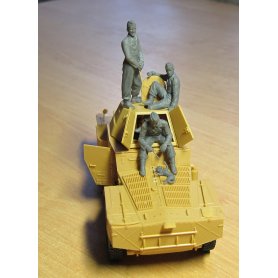 ICM 35614 German Armoured Vehicle crew 1941-42