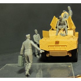 ICM 35614 German Armoured Vehicle crew 1941-42